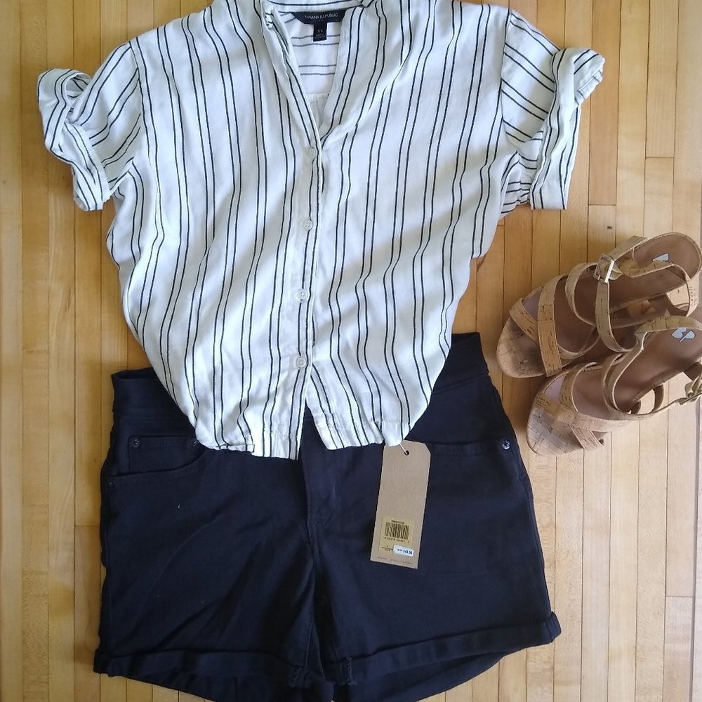 Levi's Mid-Length Short  sz 6 (28") - NWT